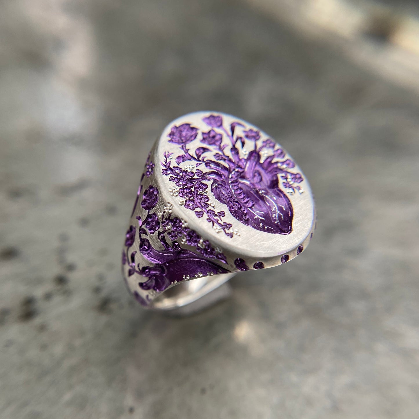 Anatomical Heart Ring | Silver or White Gold