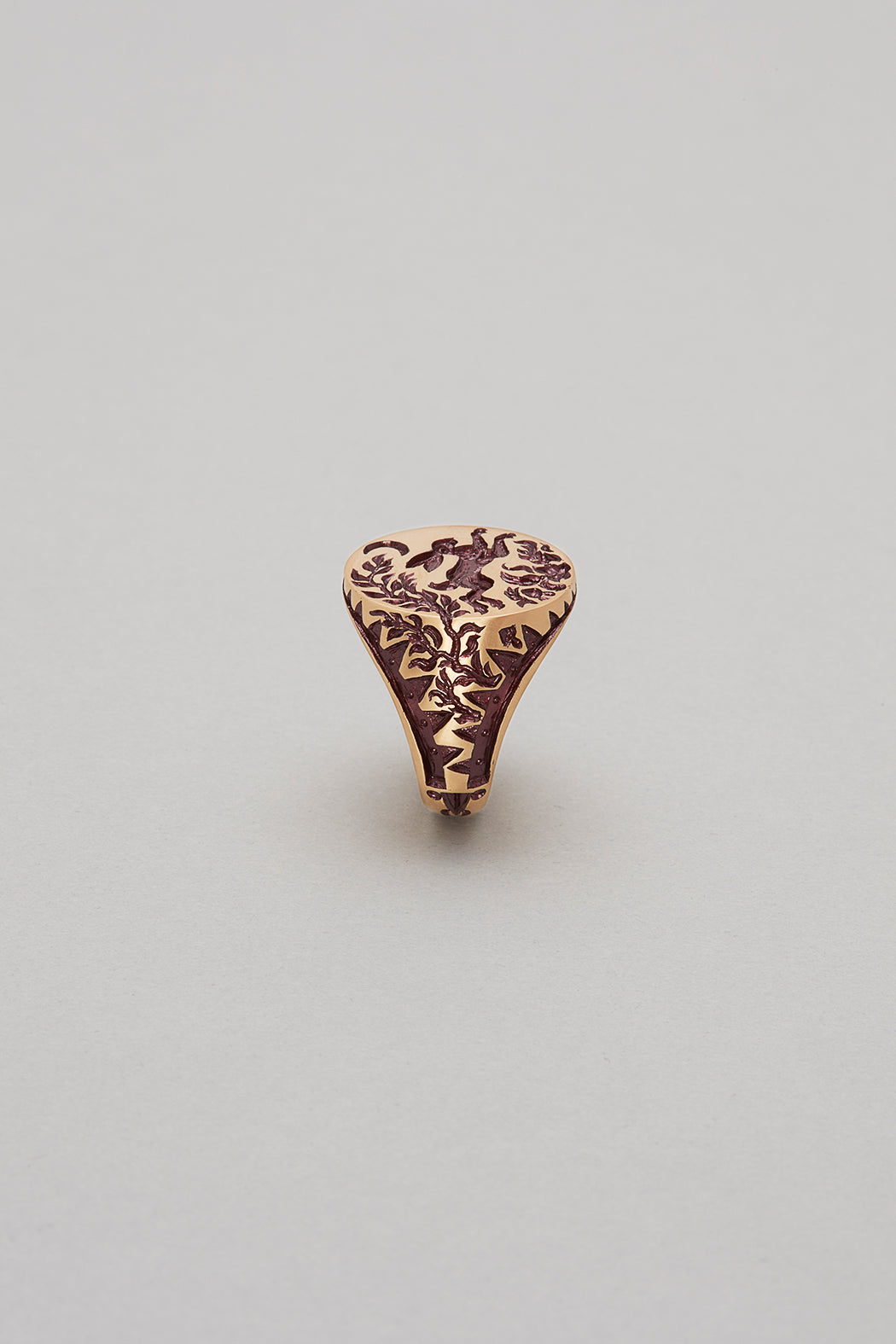 Hand engraved Hare & Trap signet ring in silver with blue detailing of a hare escaping under the moon and floral motifs