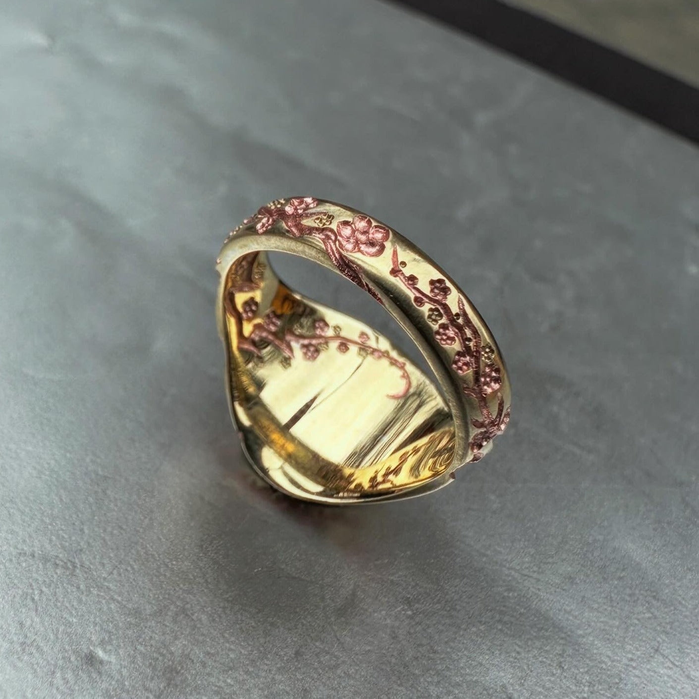 'Dragon & Flowers' Mini Signet Ring