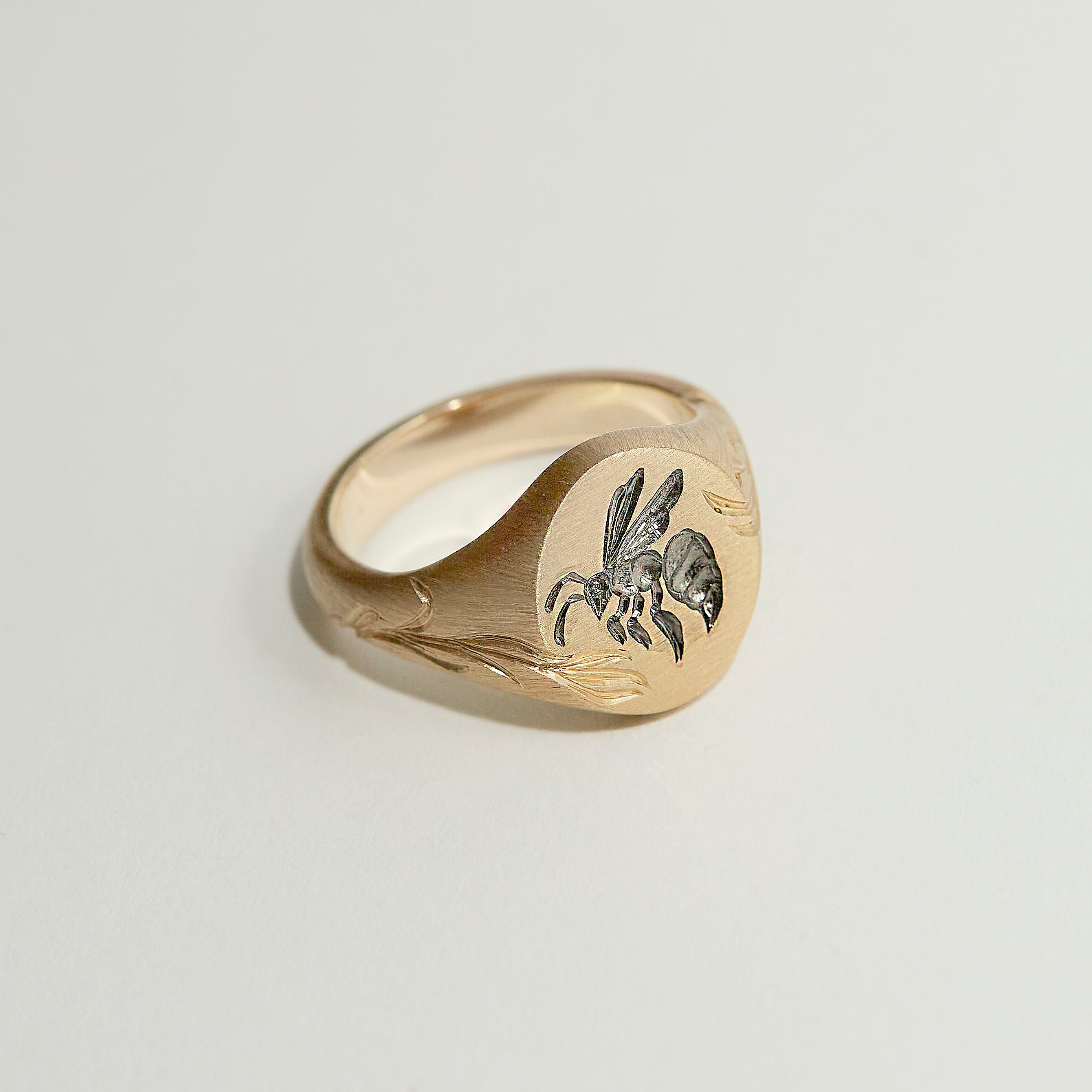 Honey bee clearance signet ring