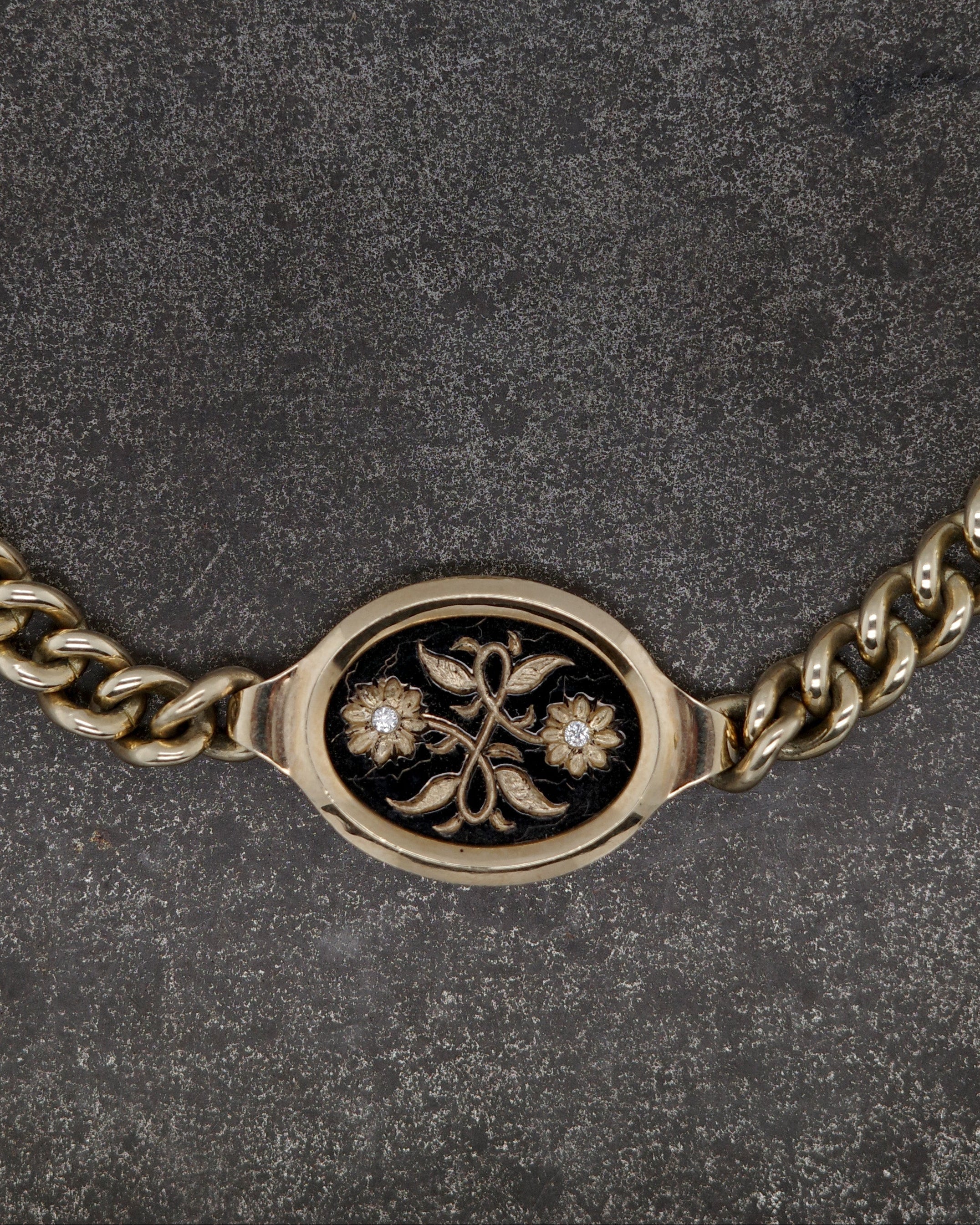 Medium Daisy Frame Bracelet