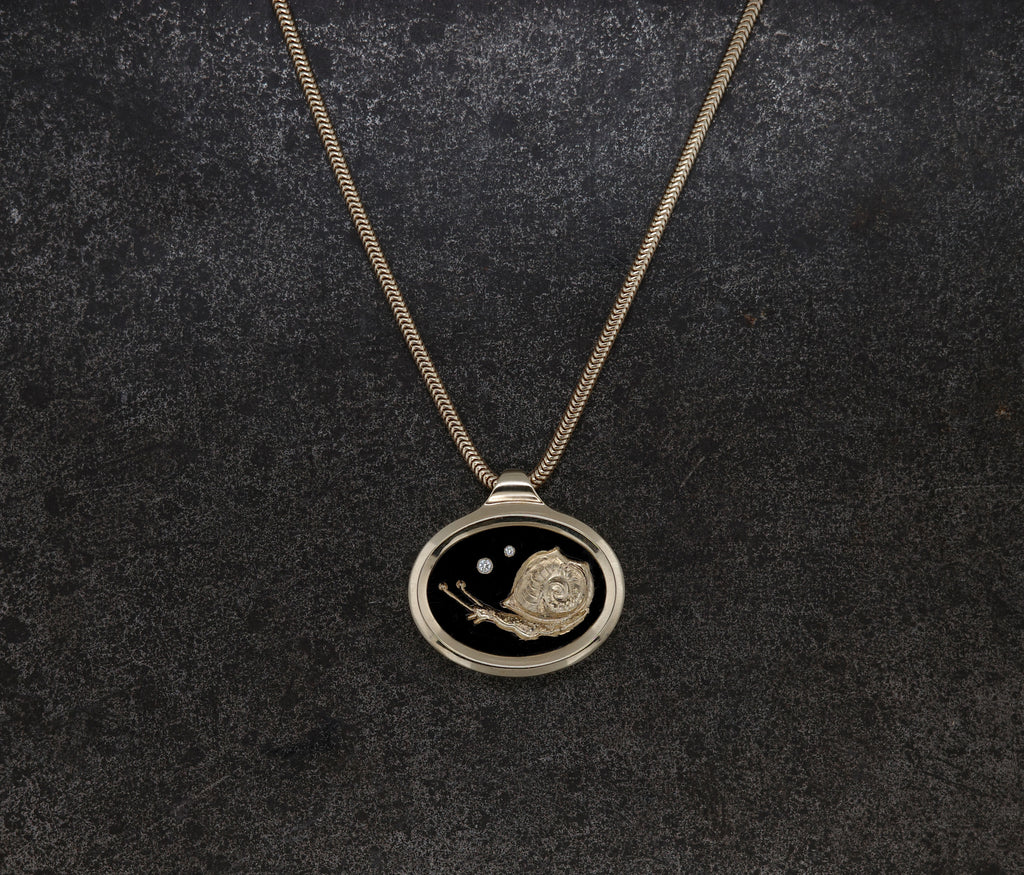 Medium Pavé Frame Pendant