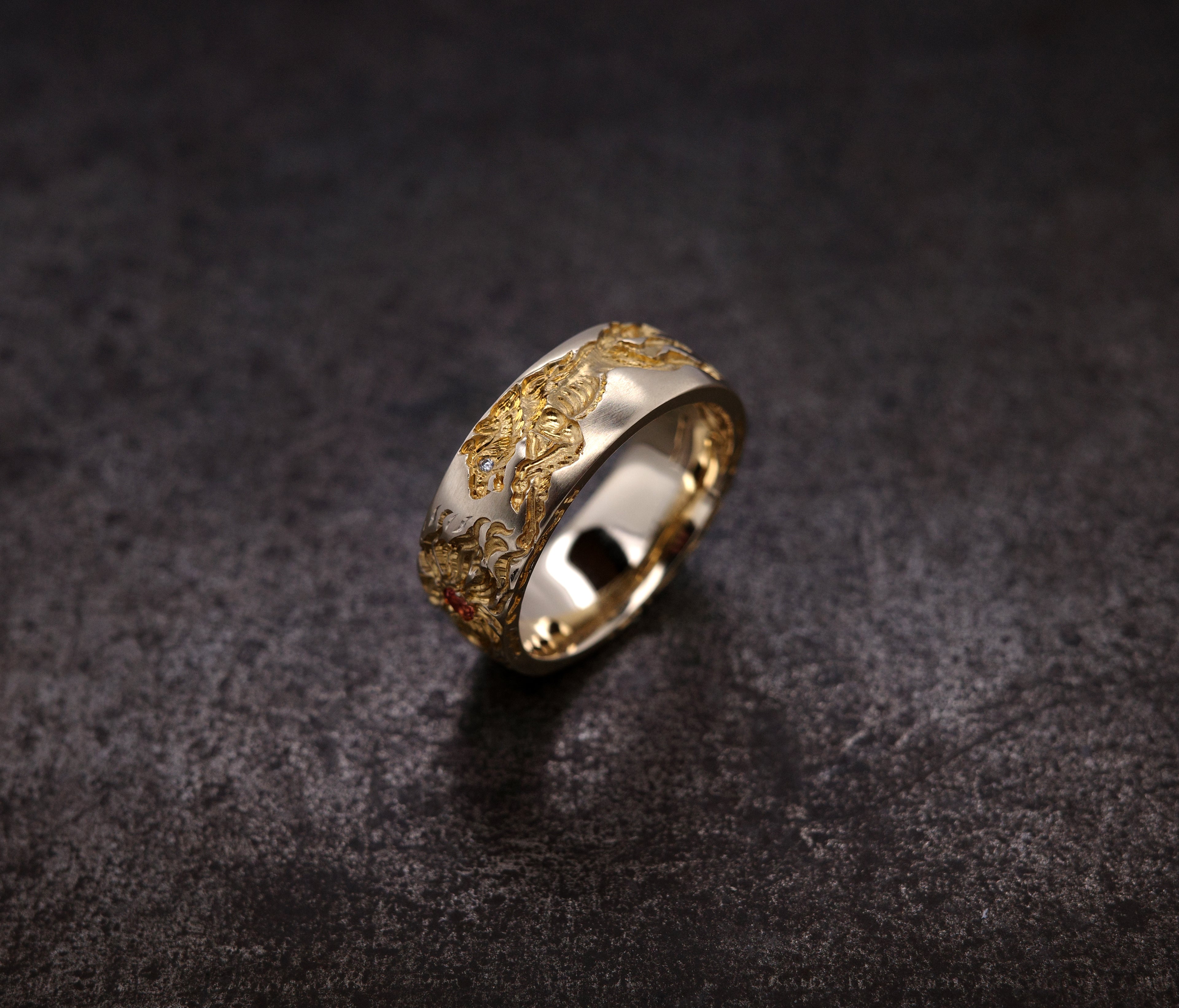 Wolf Band Ring