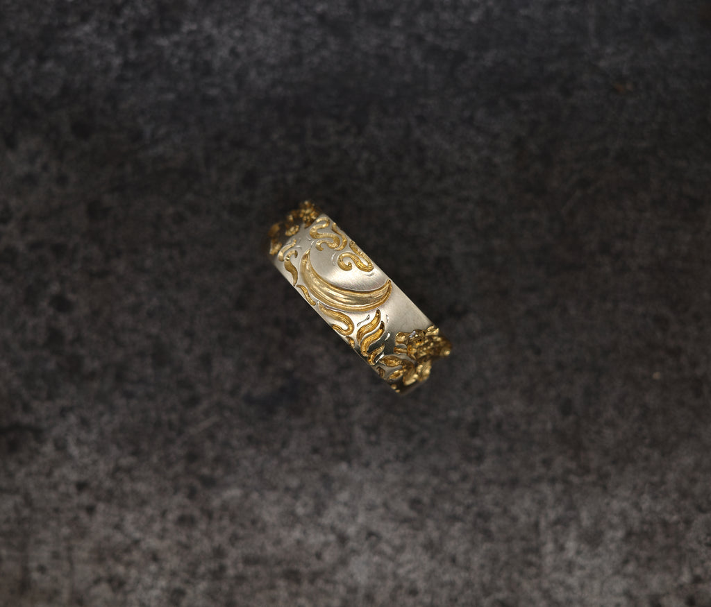 Wolf Band Ring