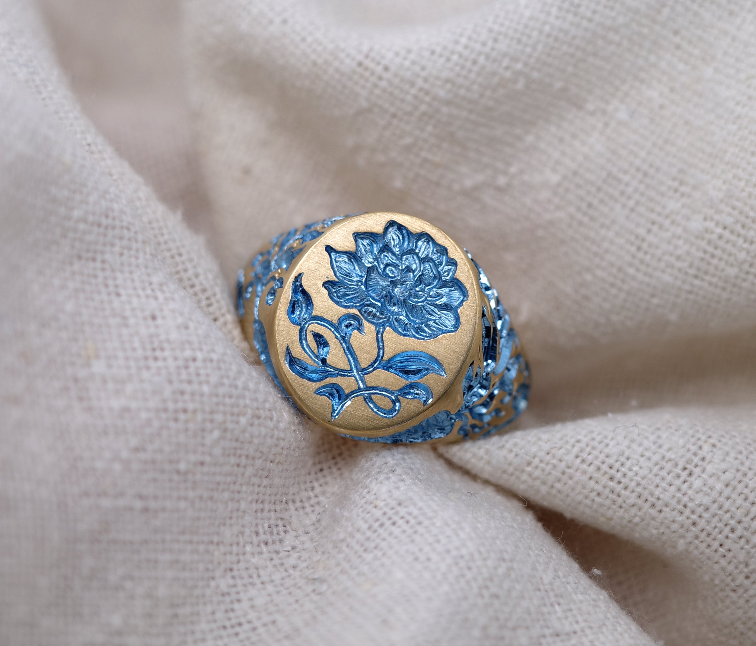 Peony Signet